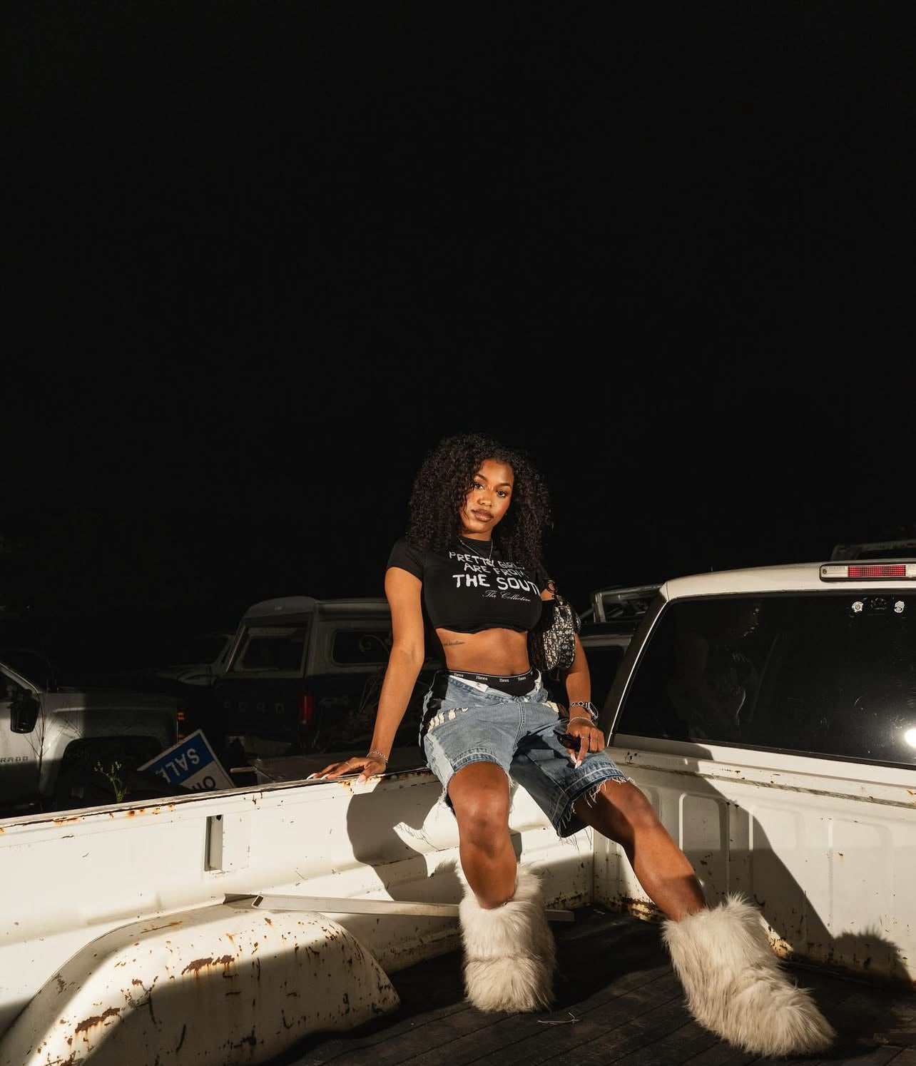 Pretty Girls Cropped Tee (Black)